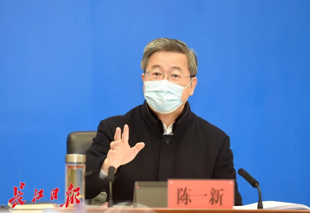 青岛黄海争分夺秒，力战绝胜的简单介绍
